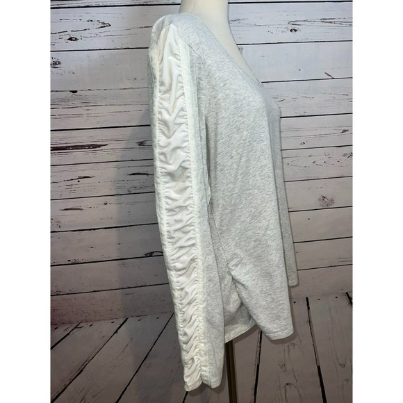 Sundance Large Sweatshirt Gray‎ Velour Ruched Sleeve Pullover Top Scoop Neck - Picture 9 of 10